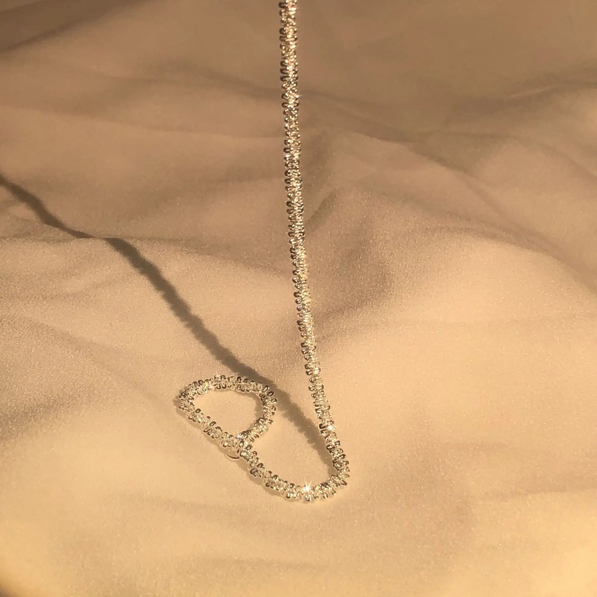 Sparkling Necklace New Women's Light Luxury Niche Silver Necklace Clavicle Chain Starry Stars Titanium Steel Does Not Fade